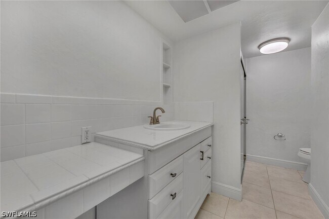 Building Photo - 656 Binnacle Dr