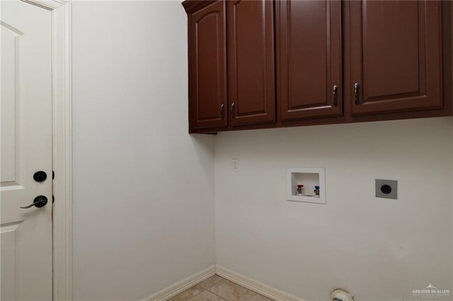 Building Photo - 4805 S June Dr