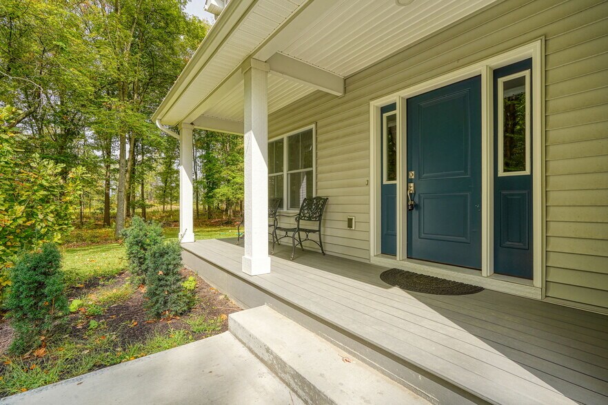 Building Photo - 275 Hyatts Rd