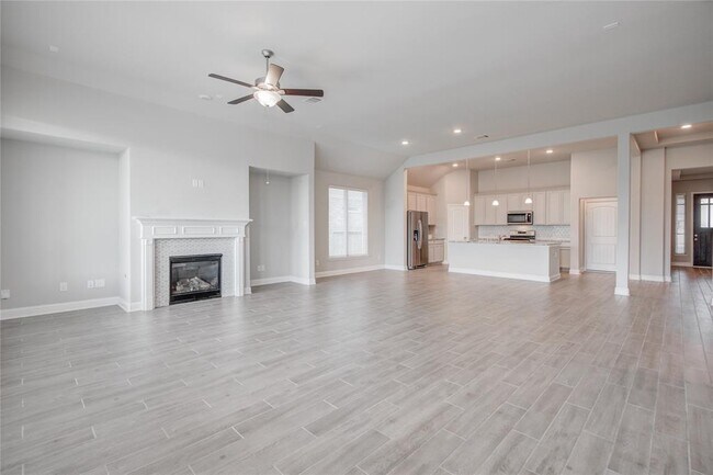 Building Photo - 12704 Southern Oaks Landing