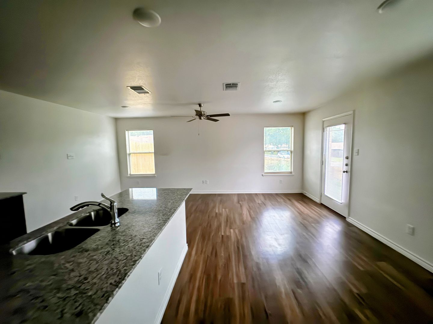 Building Photo - 301 Agua Chiquita Ct