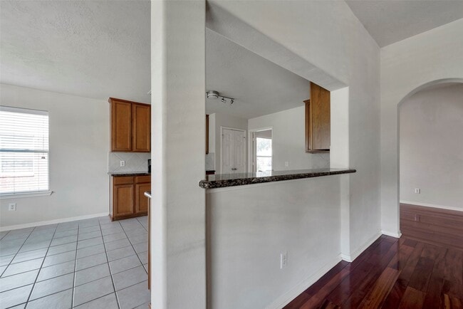 Building Photo - 2239 Waxwing Dr