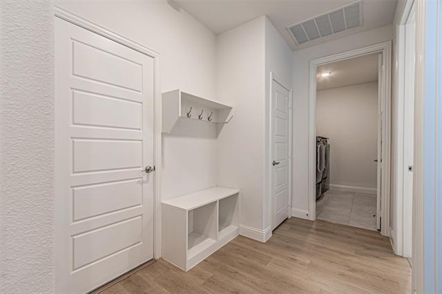 Building Photo - 608 Remington Rd