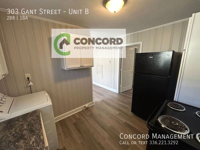Building Photo - 303 Gant St