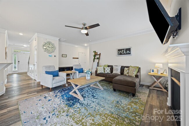Building Photo - 2425 Chinkapin Ct