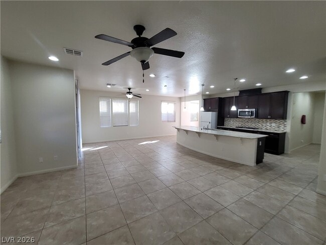 Building Photo - 5564 Bethany Bend Dr