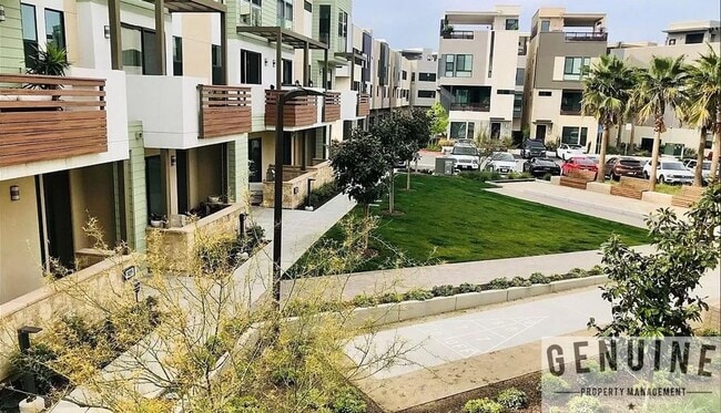 Building Photo - Coming Soon: Beautifully Furnished 3Bd 3.5Ba Condo in Costa Mesa