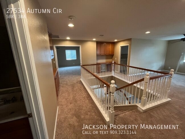 Building Photo - 27534 Autumn Cir