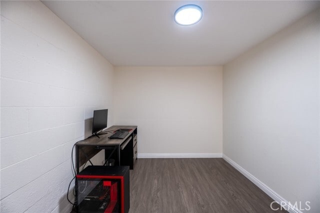 Building Photo - 7757 Vía Rosa Maria