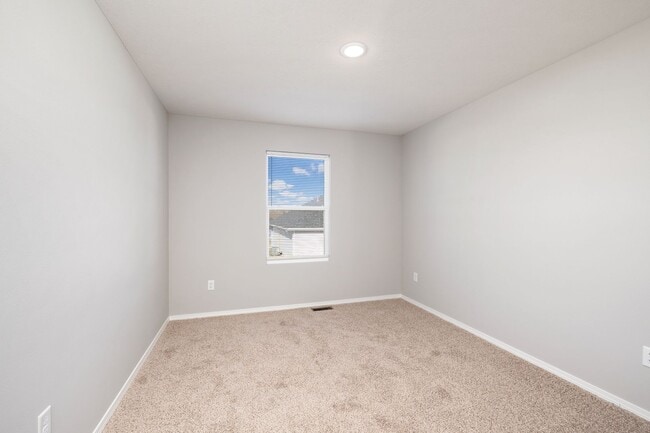 Building Photo - Newly Built 4 Bedroom Rental in Republic!