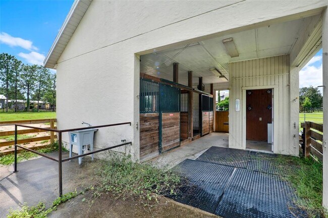 Building Photo - 24044 Integrity Way