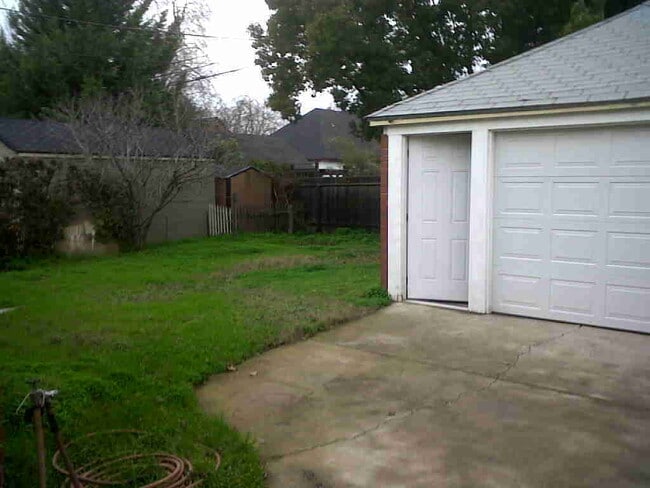 Building Photo - Curtis Park area 3 bedroom