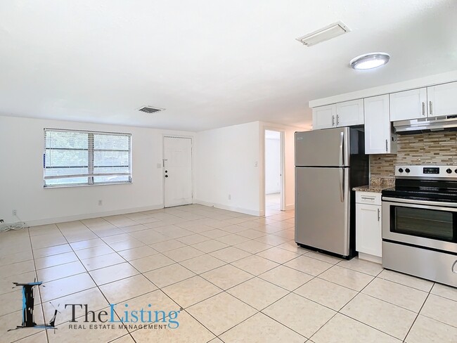 Building Photo - 1521 Swordbill Dr