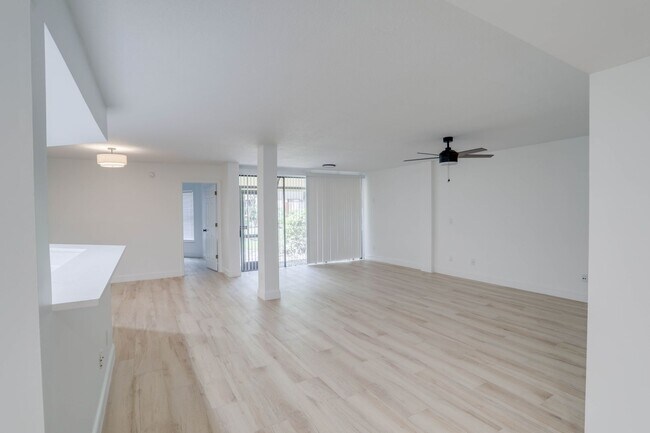 Building Photo - 1111 Salerno Ct