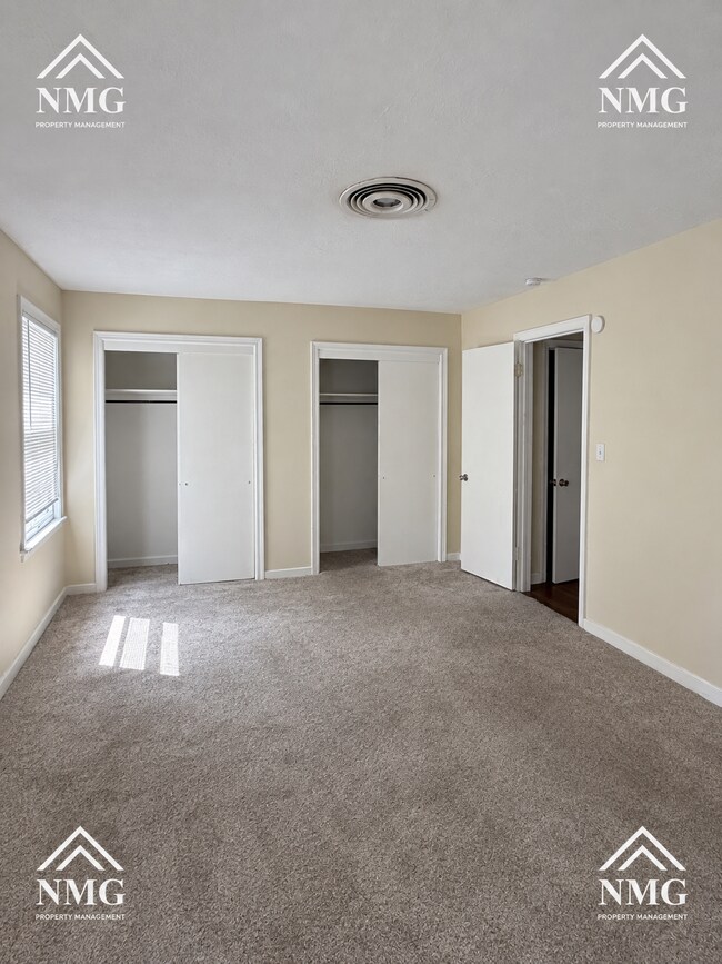 Building Photo - 215 Wildwood Ter