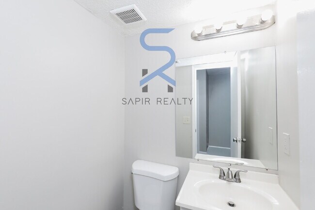 Building Photo - Move in before December 31st and get $100 OFF your rent for the first 3 months — PLUS a $250 Amaz...