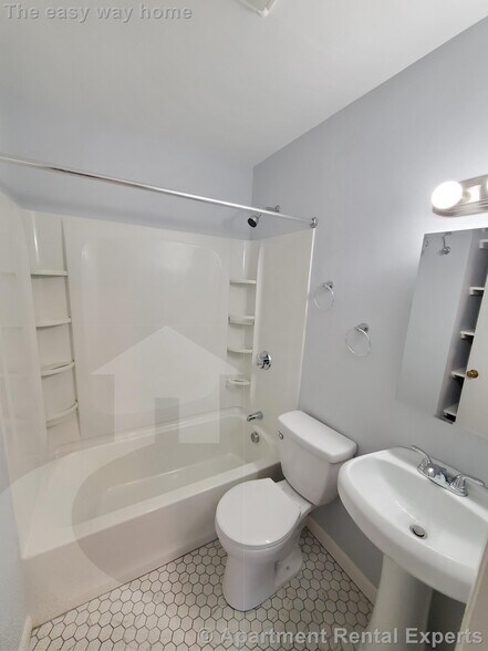 Building Photo - 146 Highland Ave