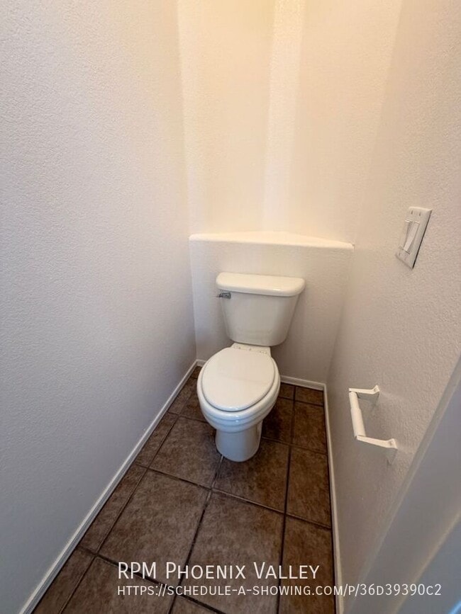 Building Photo - 1886 E Don Carlos