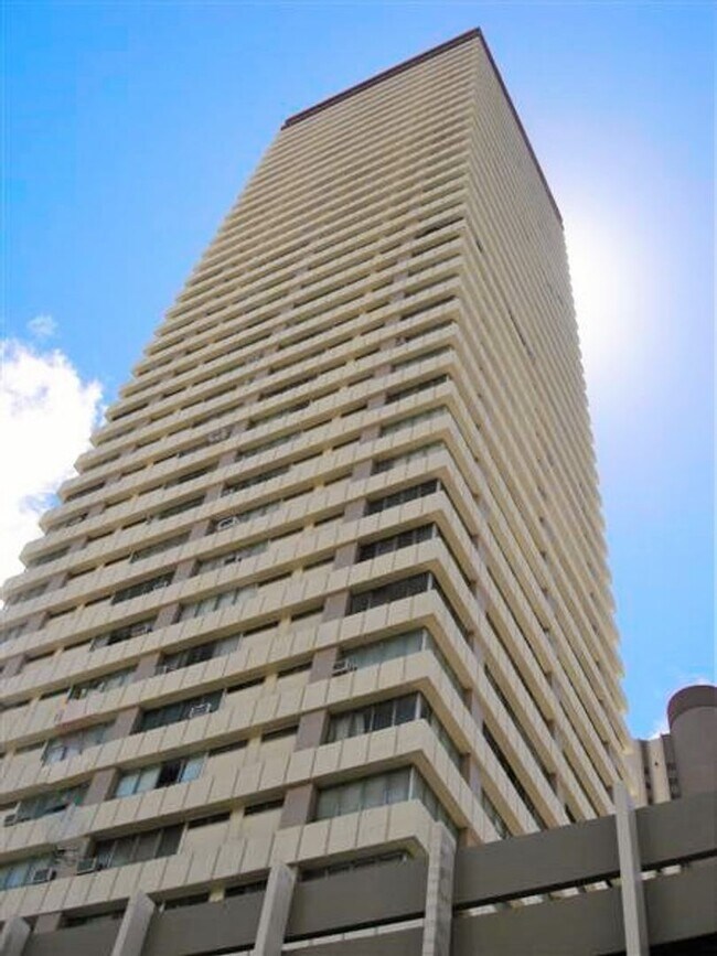 Building Photo - rt2906