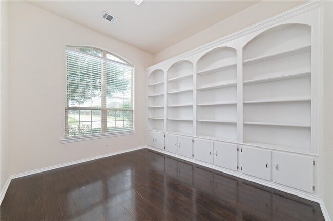 Building Photo - 10903 Kennowy Ct