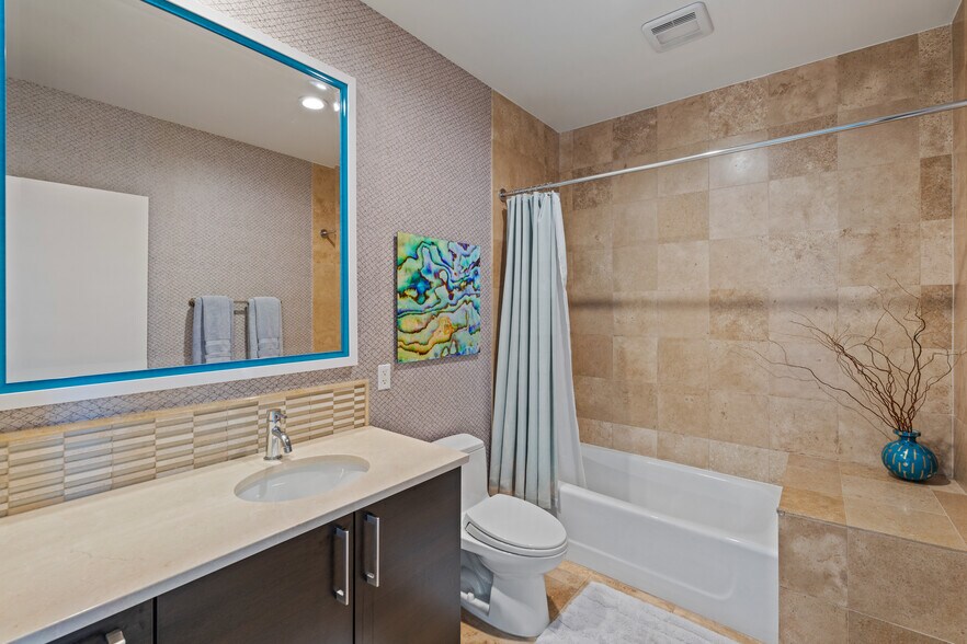 Building Photo - 800 The Mark Ln