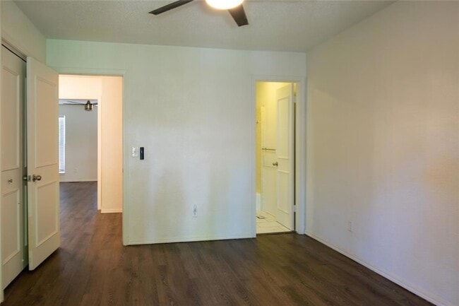 Building Photo - 3039 W Wilshire Blvd