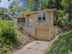 Building Photo - Updated 3 Bedroom Benson Home