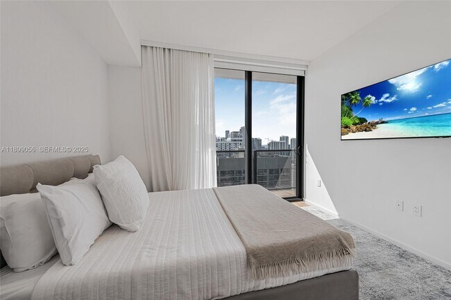 Building Photo - 398 NE 5th St