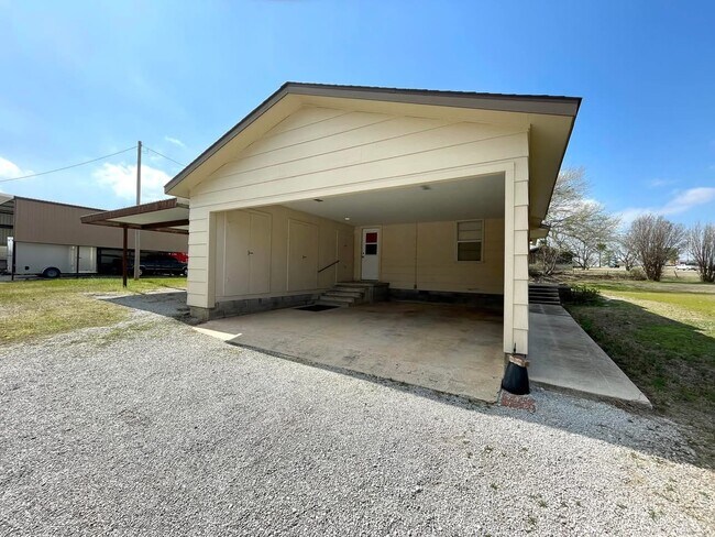Building Photo - 8179 OK-199