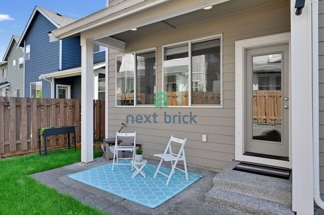 Building Photo - Spacious 4-Bed & 2.5 Bath Single Family Ho...