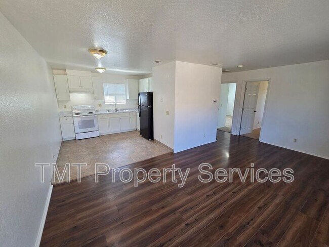Building Photo - 228 McFarland St