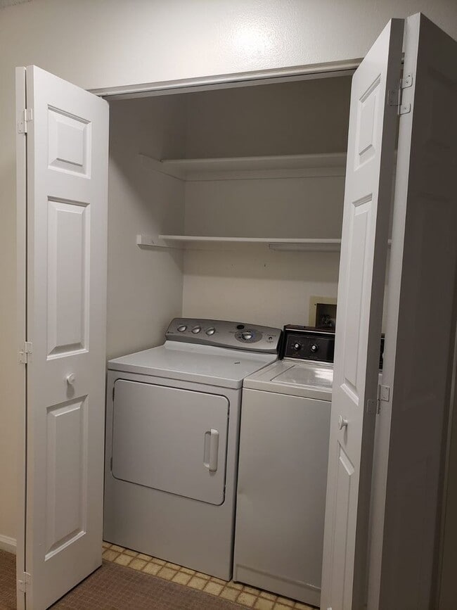 Building Photo - Huge 2bed/2bath Condo Near 225 and Iliff!