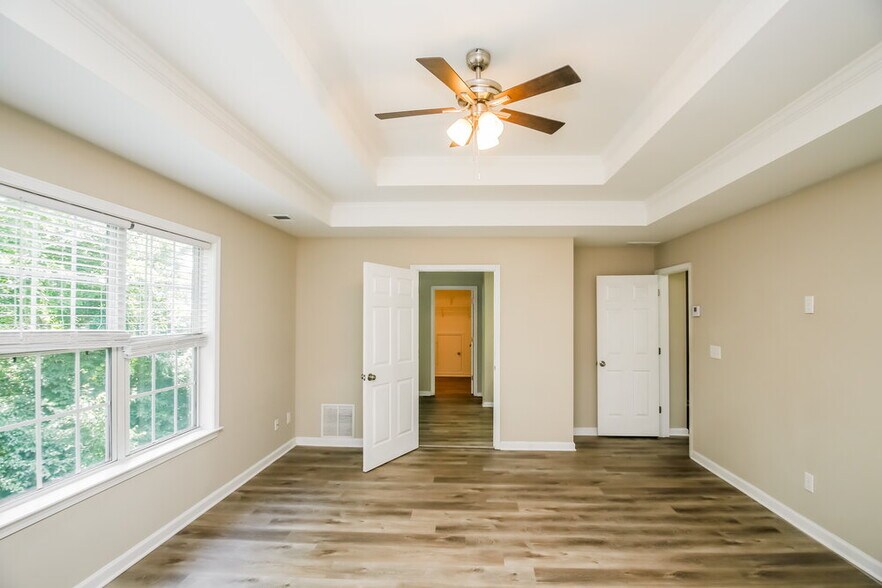 Building Photo - 410 Amesbury Cove SW