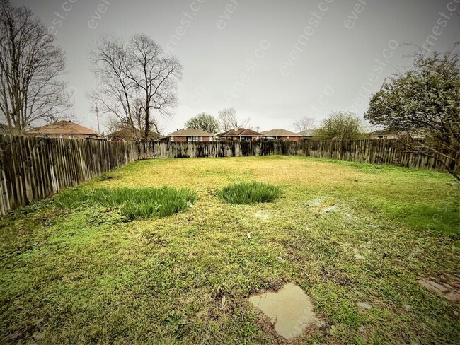 Building Photo - 238 Village Cove