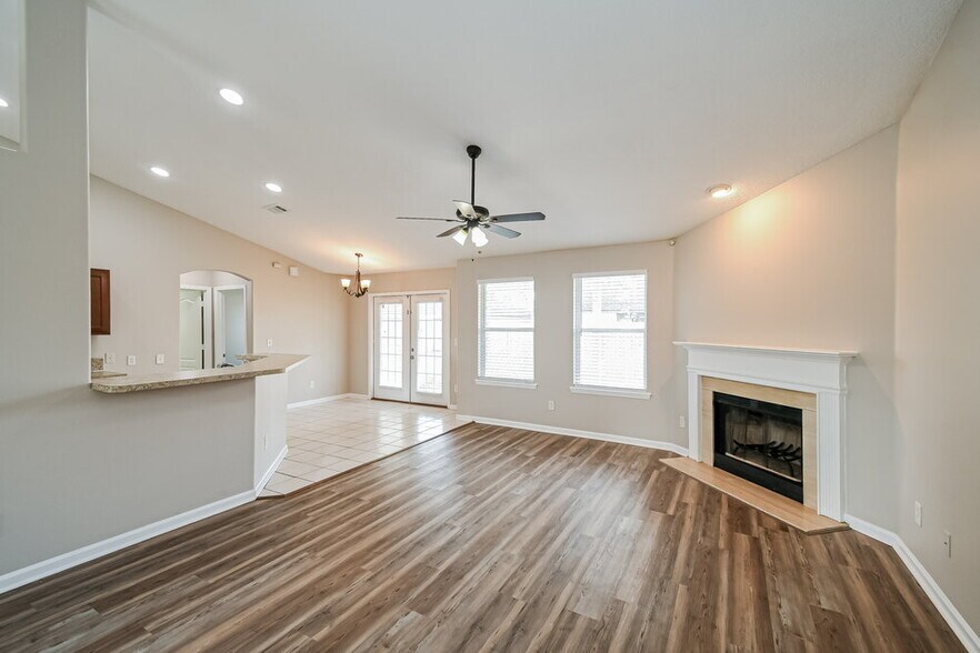 Building Photo - 10341 Shelby Creek Rd N