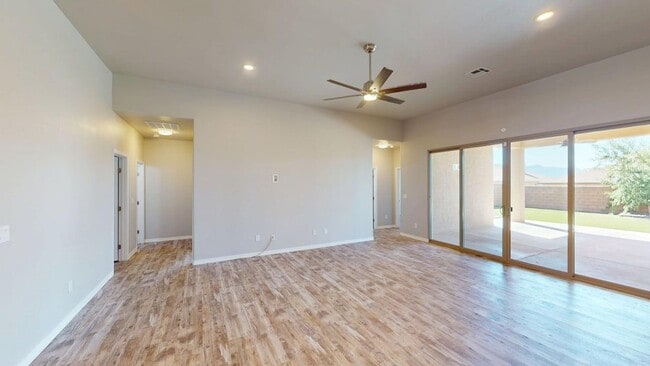 Building Photo - 490 Montecito Dr