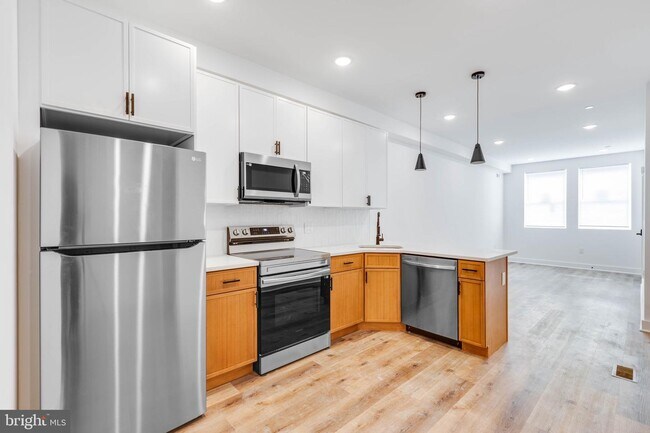 Building Photo - 2528 N 11th St