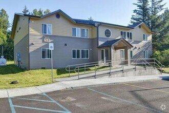 Building Photo - 1821 Swetmann Ave