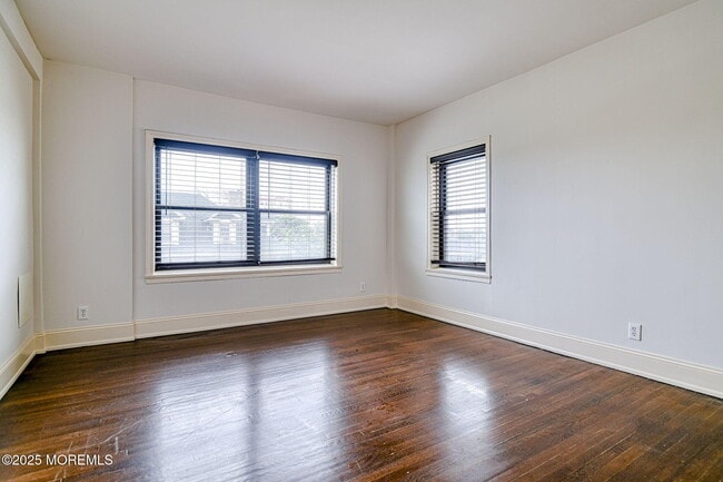 Building Photo - 1700 Webb St