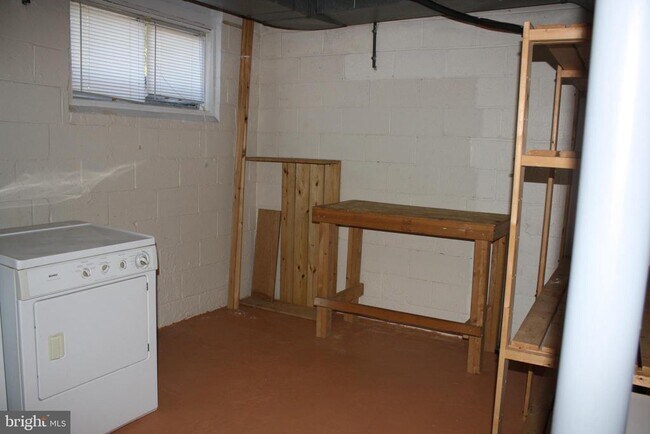 Building Photo - 7438 Ardglass Dr