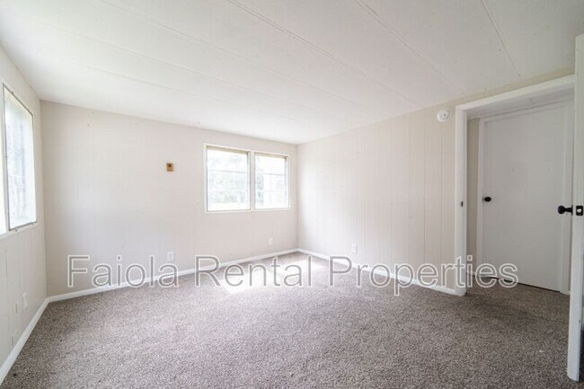 Building Photo - 36 Hale Ave