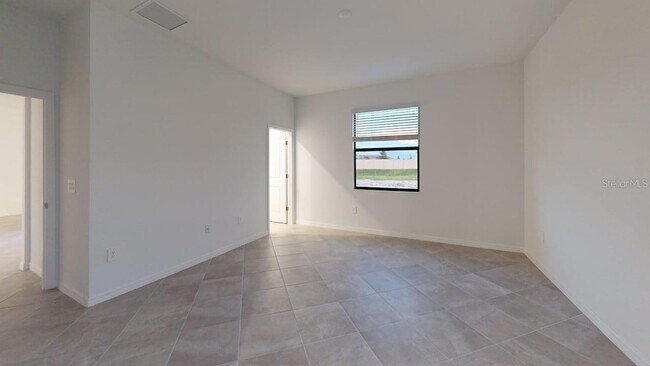 Building Photo - 1548 Saddlewood Cir