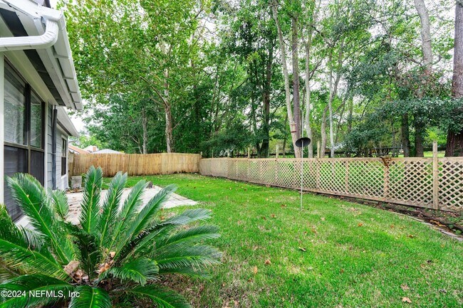 Building Photo - 3912 English Colony Dr S