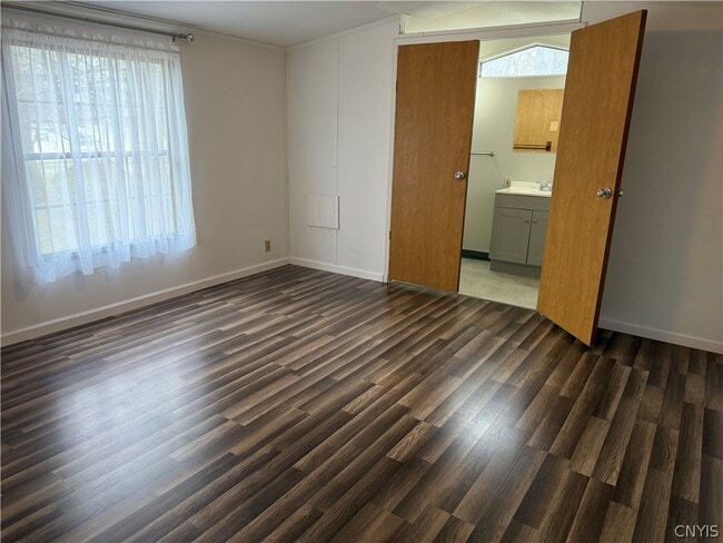 Building Photo - 15 Oswego St