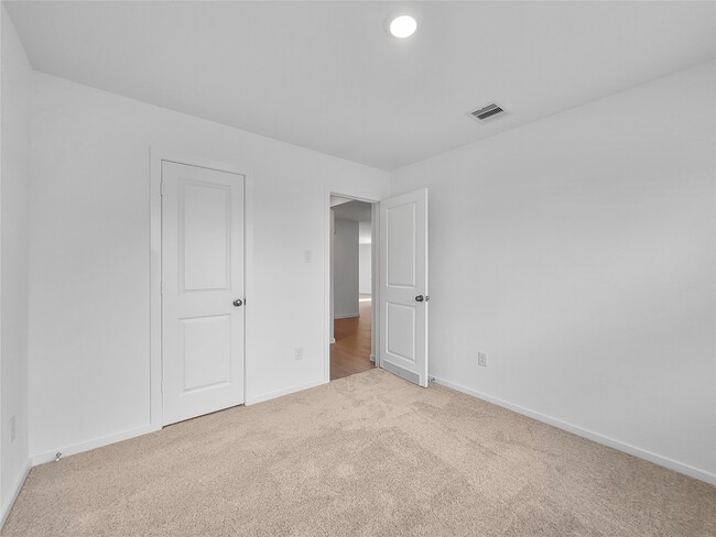 Building Photo - 2611 American Ruby Dr