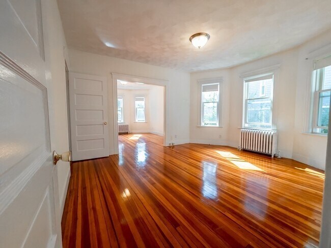 Building Photo - 24 Montvale St