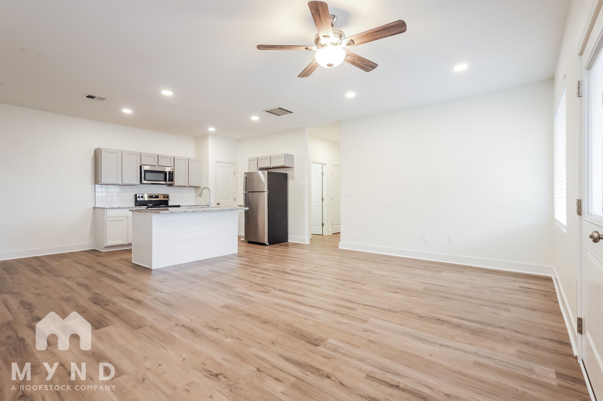 Building Photo - 5802 E Bristol Cir