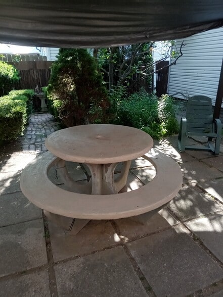 Building Photo - 5134 Caniff Ave