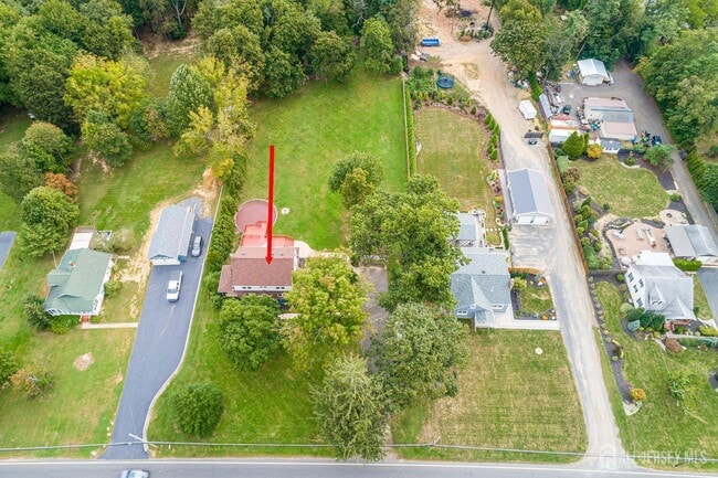 Building Photo - 338 Buckelew Ave