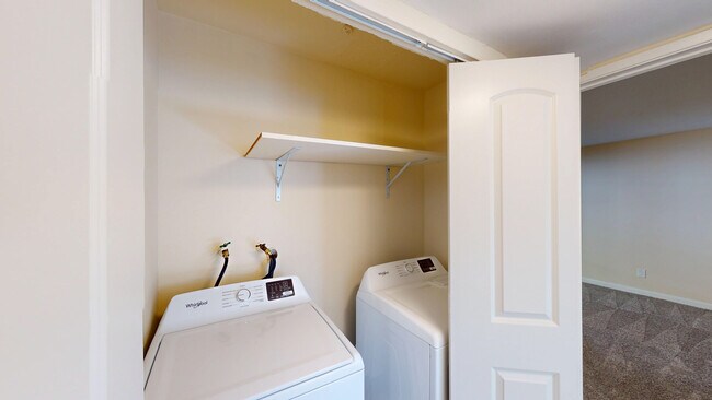 Building Photo - 18163 Happy Ln